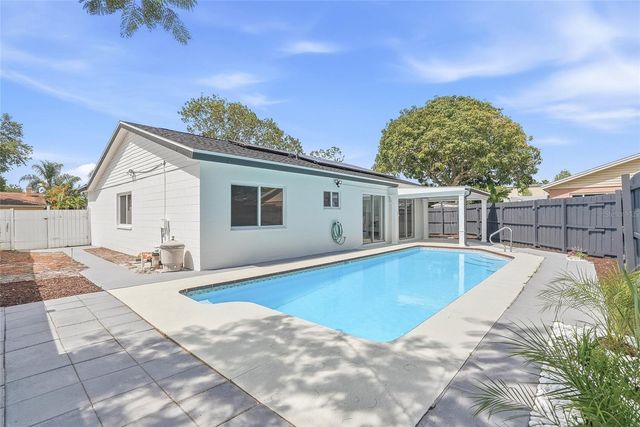 7037 124TH TERRACE, Largo, FL 33773