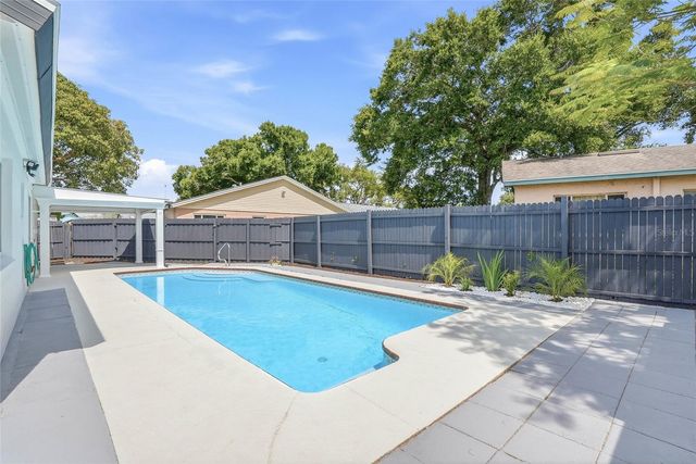 7037 124TH TERRACE, Largo, FL 33773