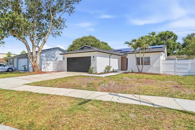 7037 124TH TERRACE, Largo, FL 33773