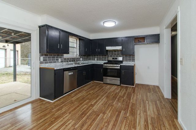 149 E Terry Street, Farmington, AR 72730