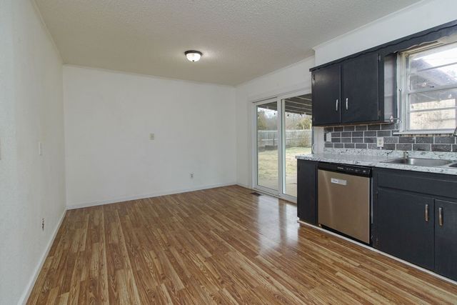 149 E Terry Street, Farmington, AR 72730