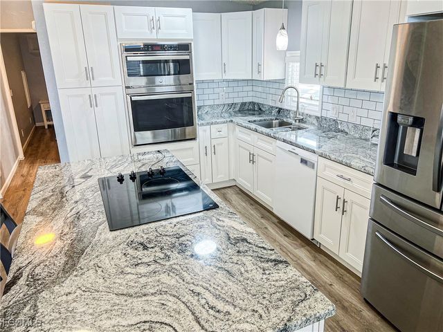 11117 Stardust DR, Fort Myers, FL 33908