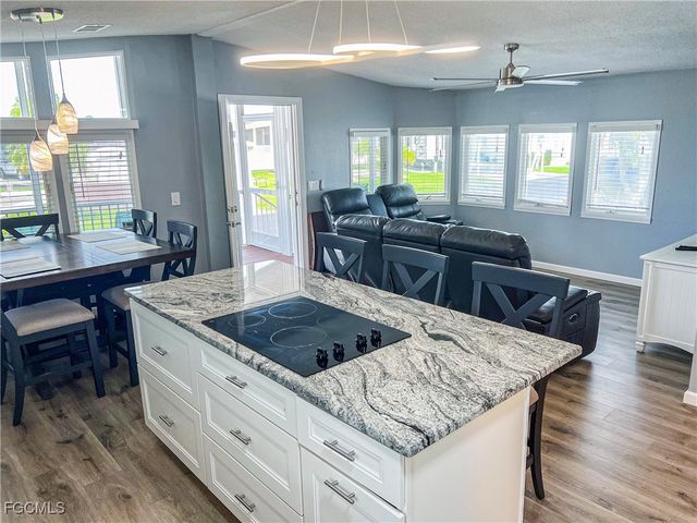 11117 Stardust DR, Fort Myers, FL 33908