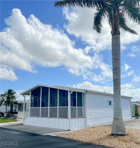 11117 Stardust DR, Fort Myers, FL 33908