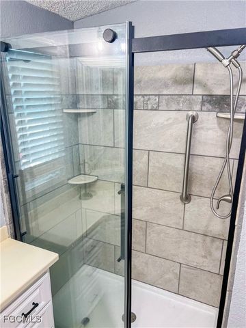 11117 Stardust DR, Fort Myers, FL 33908