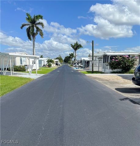 11117 Stardust DR, Fort Myers, FL 33908