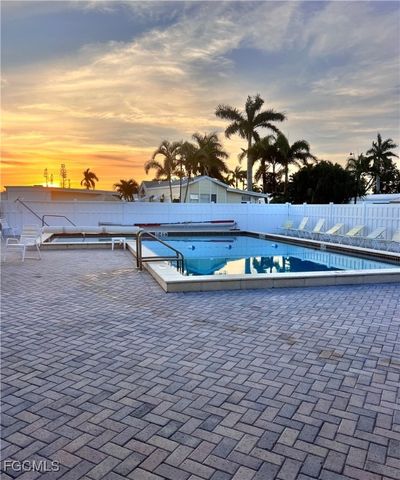 11117 Stardust DR, Fort Myers, FL 33908