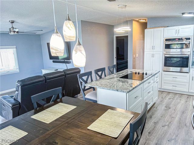 11117 Stardust DR, Fort Myers, FL 33908