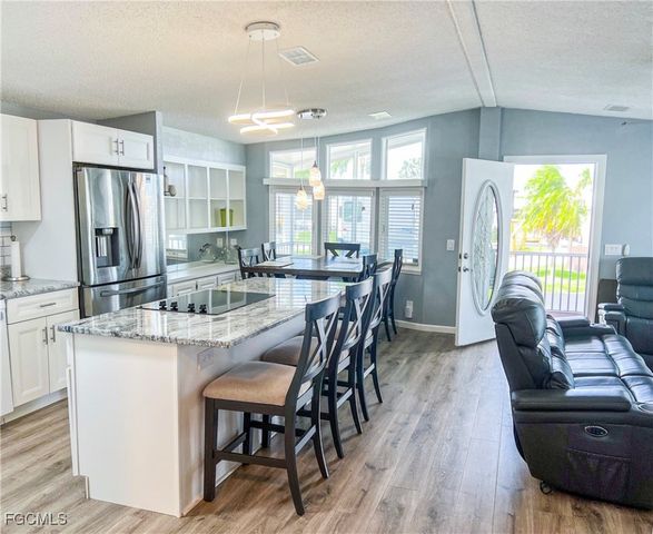 11117 Stardust DR, Fort Myers, FL 33908