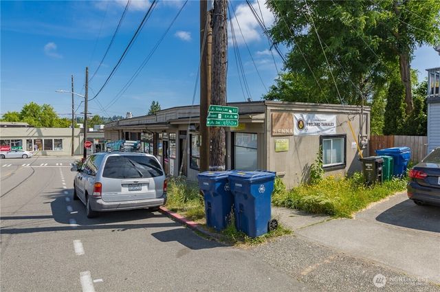 305 NE 65th Street, Seattle, WA 98115