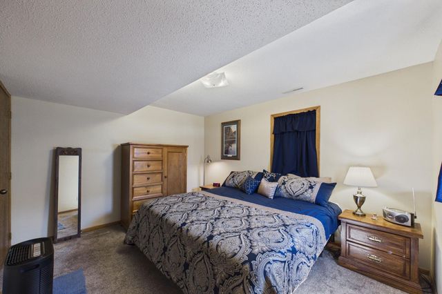 4335 Valley Drive NW, Rochester, MN 55901
