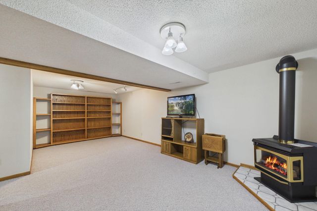 4335 Valley Drive NW, Rochester, MN 55901