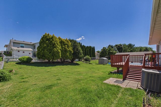 4335 Valley Drive NW, Rochester, MN 55901