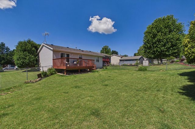 4335 Valley Drive NW, Rochester, MN 55901