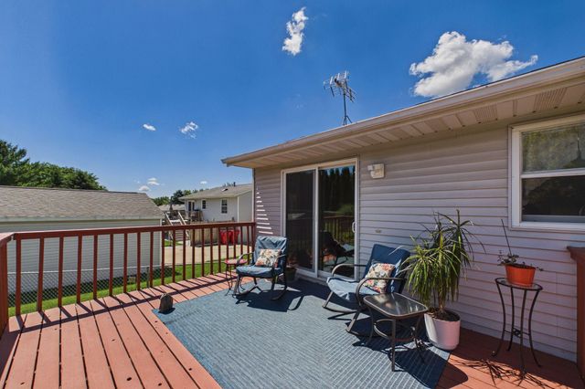 4335 Valley Drive NW, Rochester, MN 55901
