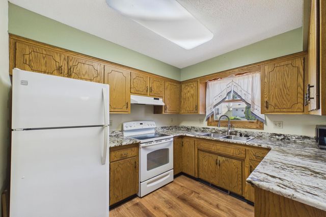 4335 Valley Drive NW, Rochester, MN 55901