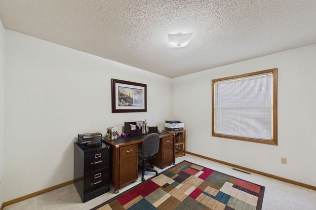 4335 Valley Drive NW, Rochester, MN 55901