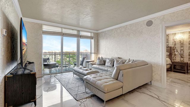 3000 S Ocean Drive 920, Hollywood, FL 33019