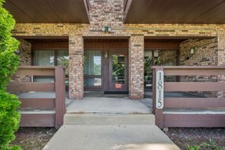 1815 Oakton Street 2E, Park Ridge, IL 60068