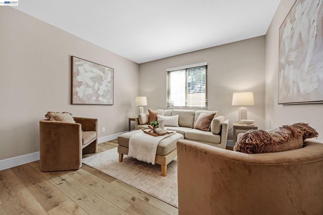 319 Elvira, Livermore, CA 94550