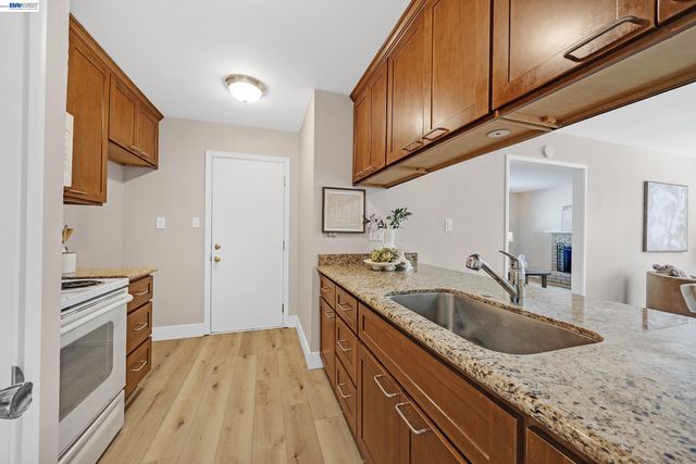 319 Elvira, Livermore, CA 94550
