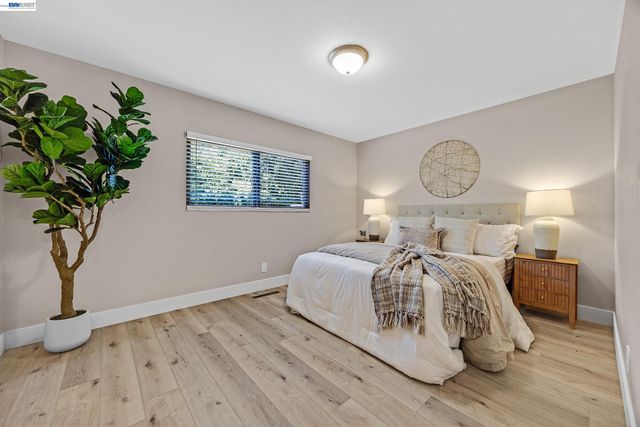 319 Elvira, Livermore, CA 94550