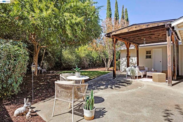 319 Elvira, Livermore, CA 94550