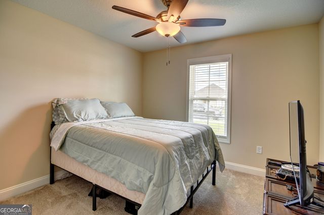 2048 Meadow Cove Drive, Valdosta, GA 31605