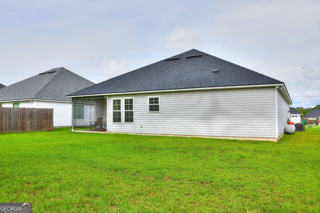2048 Meadow Cove Drive, Valdosta, GA 31605