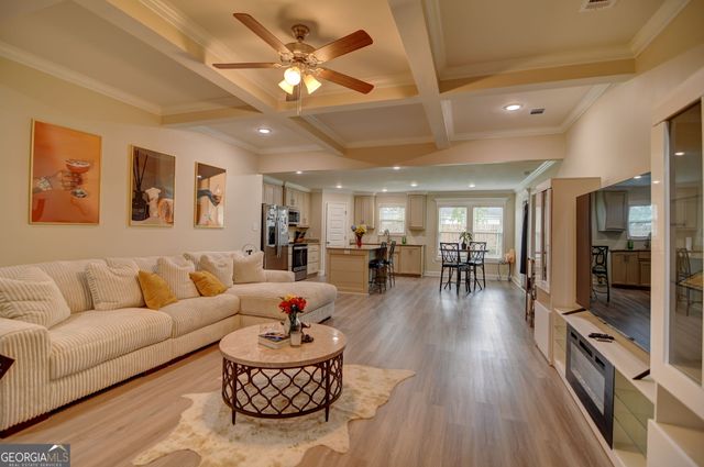 2048 Meadow Cove Drive, Valdosta, GA 31605