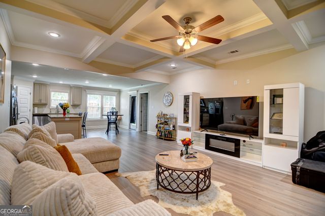 2048 Meadow Cove Drive, Valdosta, GA 31605