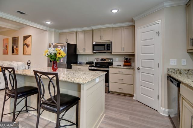 2048 Meadow Cove Drive, Valdosta, GA 31605
