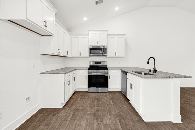 9352 Hard Rock Road, Conroe, TX 77303