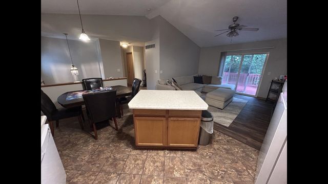 218 W Irving Street, Lincoln, NE 68521