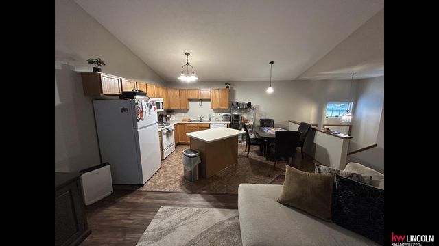 218 W Irving Street, Lincoln, NE 68521