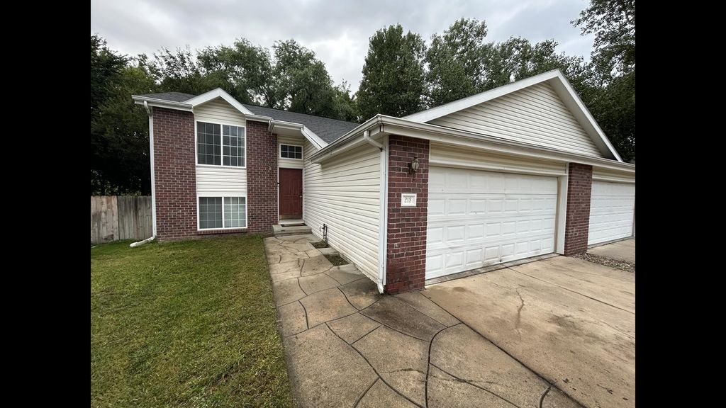218 W Irving Street, Lincoln, NE 68521