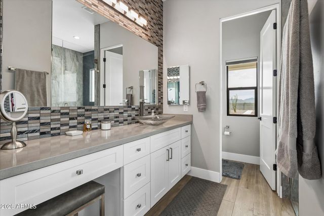 35909 N 10TH Avenue, Phoenix, AZ 85086