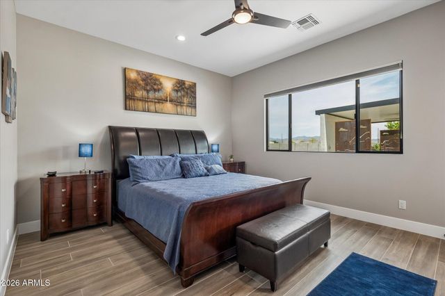 35909 N 10TH Avenue, Phoenix, AZ 85086