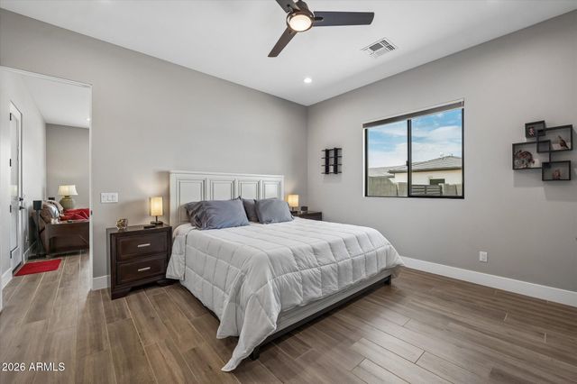 35909 N 10TH Avenue, Phoenix, AZ 85086