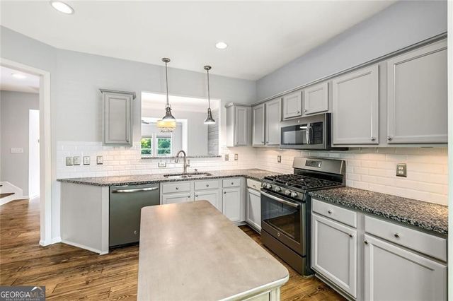 352 Suwanee Avenue, Suwanee, GA 30024