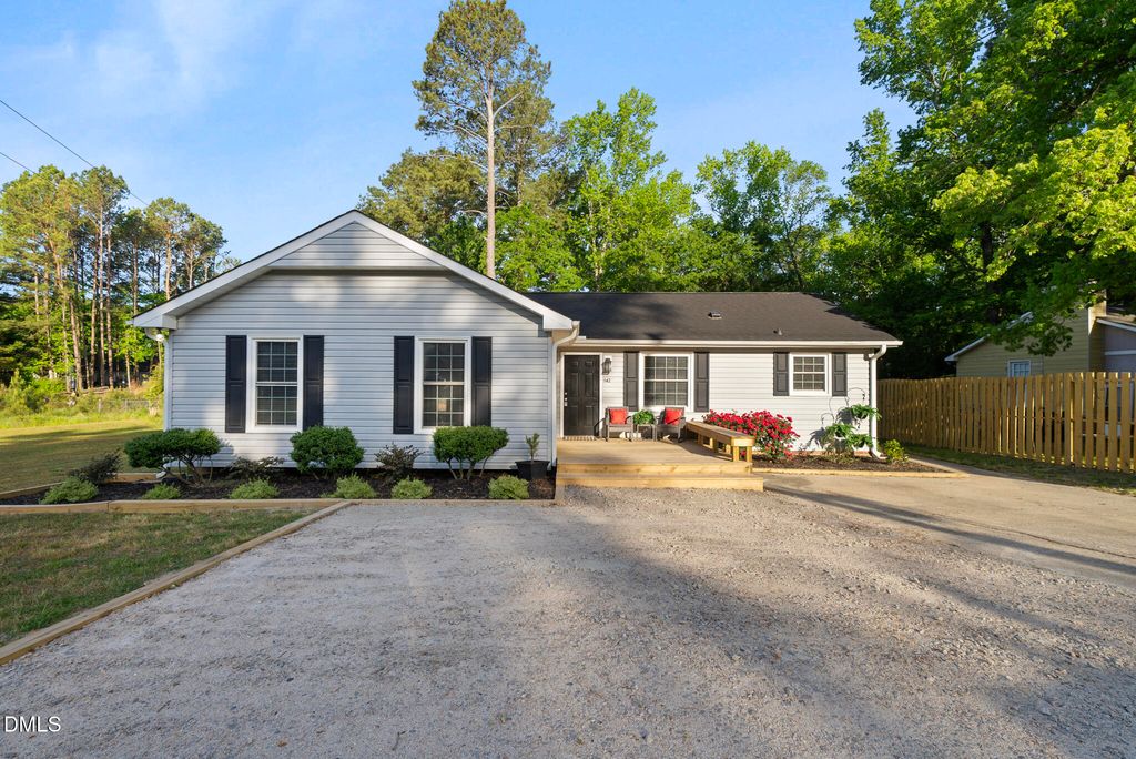 142 W Haywood Street, Wendell, NC 27591