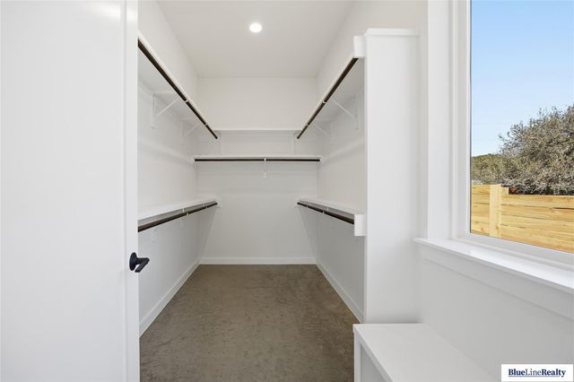 18305 Lake Oaks DR, Jonestown, TX 78645