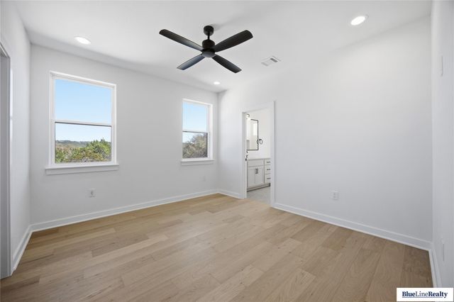 18305 Lake Oaks DR, Jonestown, TX 78645