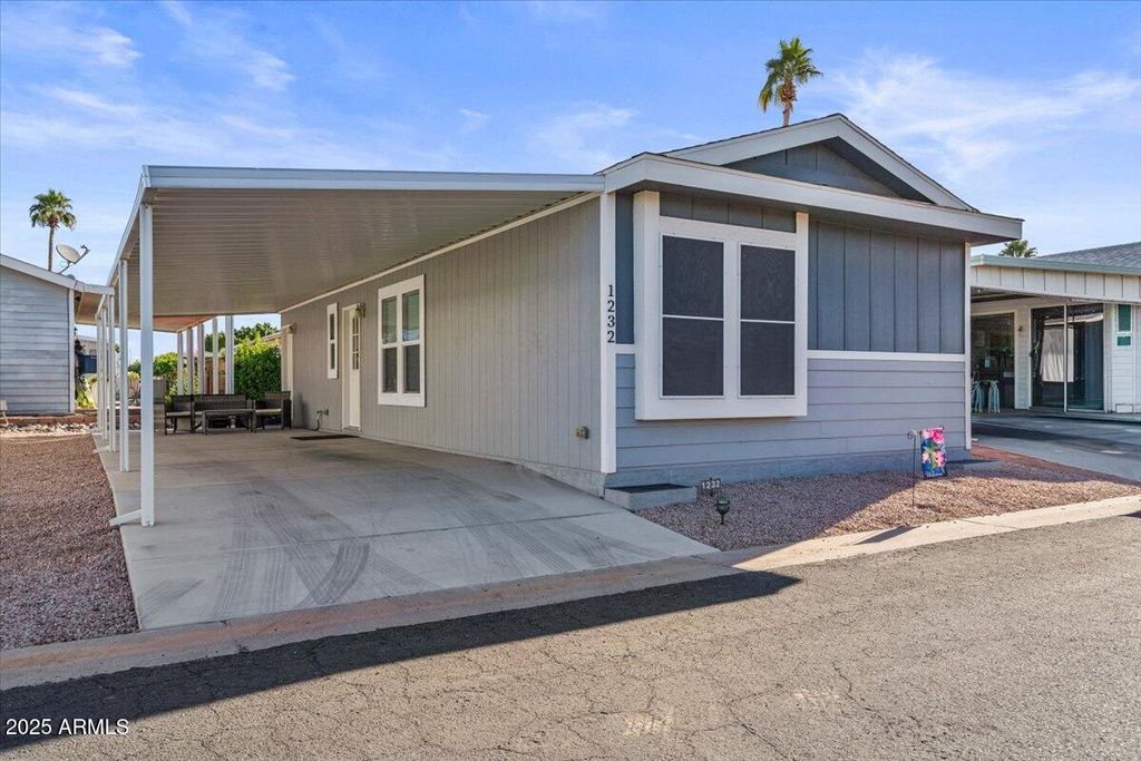 Image 6 of property listing at 8865 E BASELINE Road 1232, Mesa, AZ 85209