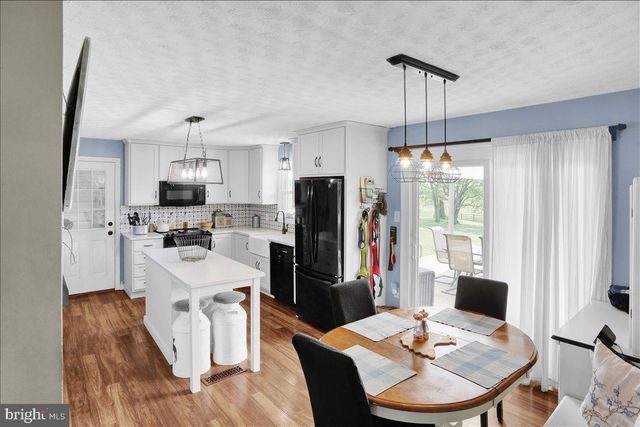 113 WALNUT RD, Hamburg, PA 19526