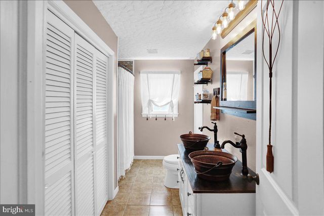 113 WALNUT RD, Hamburg, PA 19526