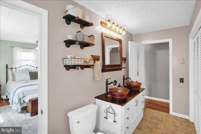 113 WALNUT RD, Hamburg, PA 19526