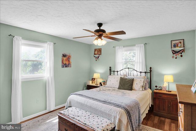 113 WALNUT RD, Hamburg, PA 19526