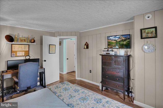 113 WALNUT RD, Hamburg, PA 19526