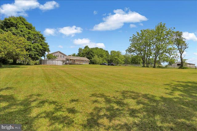 113 WALNUT RD, Hamburg, PA 19526